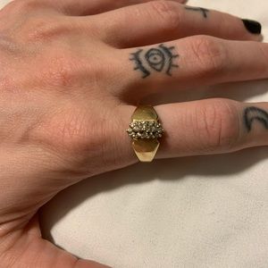 Vintage gold and diamond ring